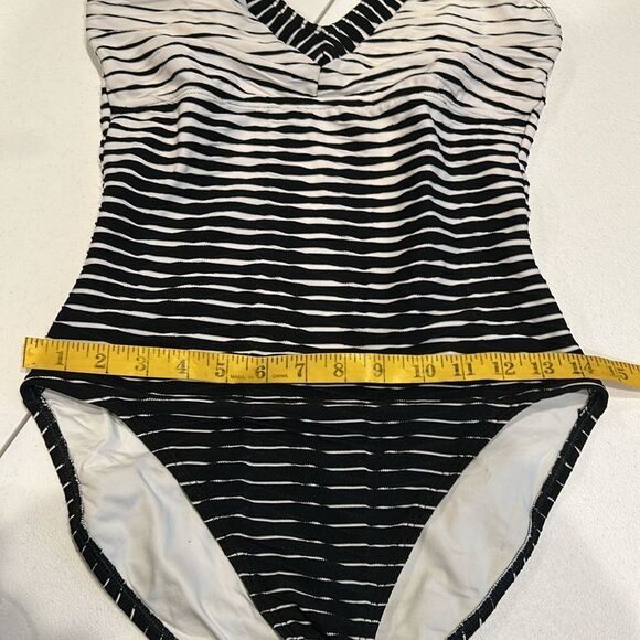 La Blanca black and white bathing suit -10 - Picture 9 of 10